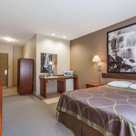Super 8 By Wyndham Abbotsford Bc Hotel Kültér fotó